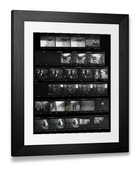 Framed Print : Scenes In The Gorbals Framed Print : Scenes In The Gorbals