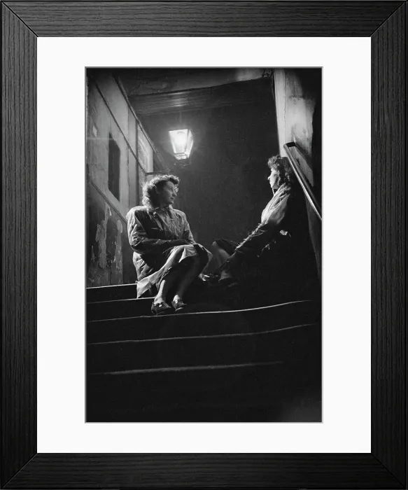 Framed Print : Gorbals Neighbours Framed Print : Gorbals Neighbours