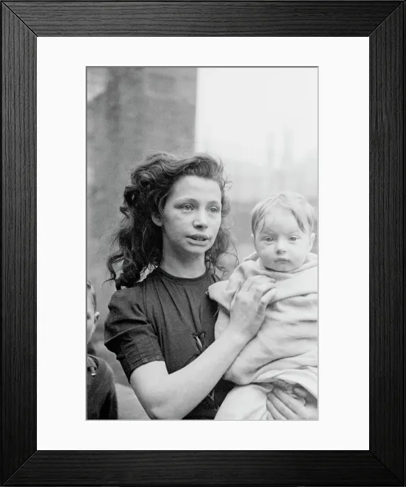 Framed Print : Gorbals Child