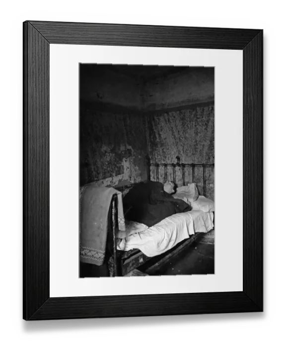 Framed Print : Slum Dweller