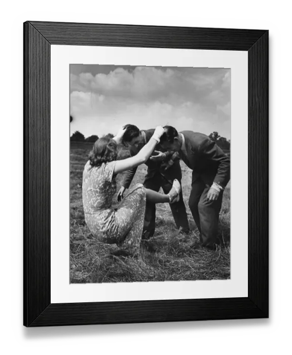 Framed Print : Ju-Jitsu. 6th September 1947: Pat Ridley gives a demonstration of ju-jitsu Framed Print : Ju-Jitsu. 6th September 1947: Pat Ridley gives a demonstration of ju-jitsu