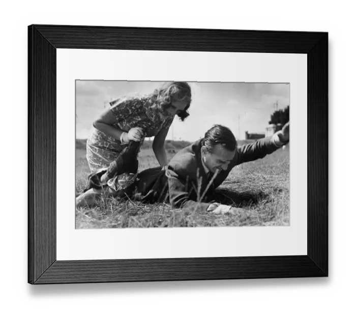 Framed Print : Ju-Jitsu. 6th September 1947: Pat Ridley gives a demonstration of ju-jitsu Framed Print : Ju-Jitsu. 6th September 1947: Pat Ridley gives a demonstration of ju-jitsu