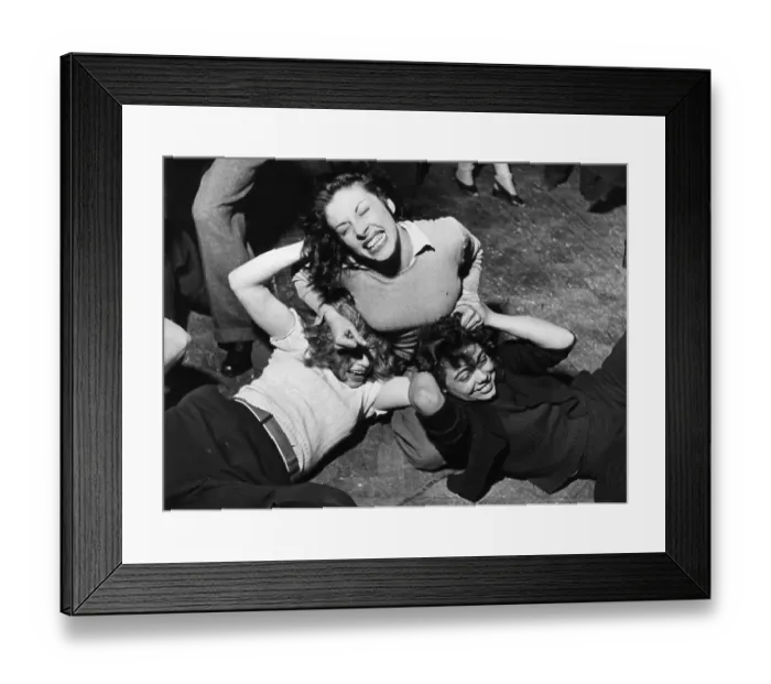 Framed Print : Cat Fight. 3rd May 1947: Extras, playing reform school inmates Framed Print : Cat Fight. 3rd May 1947: Extras, playing reform school inmates
