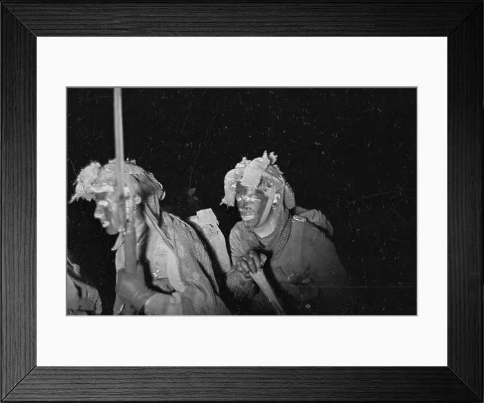 Framed Print : Paddling Ashore Framed Print : Paddling Ashore
