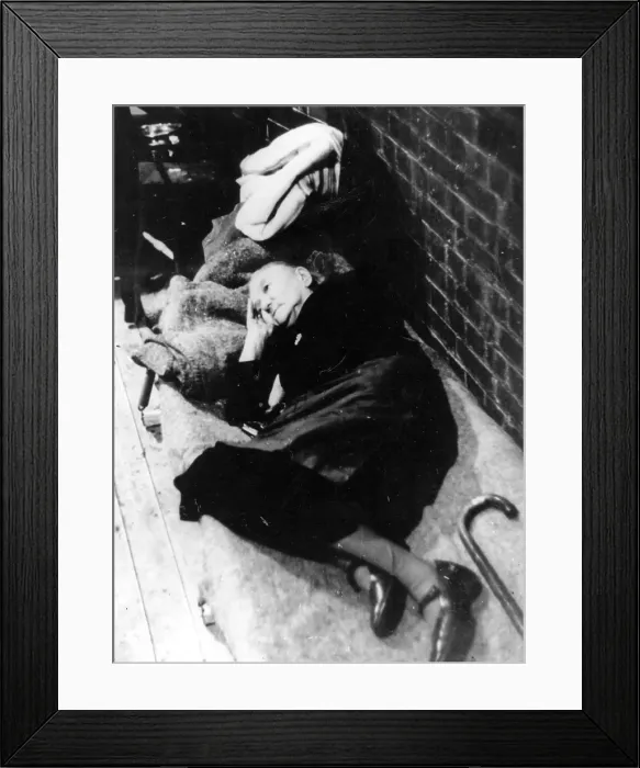 Framed Print : Old Lady Shelters Framed Print : Old Lady Shelters