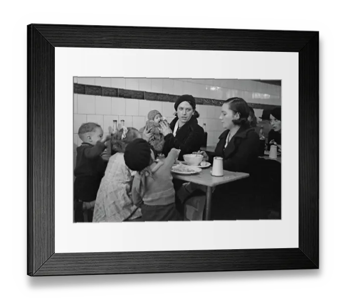 Framed Print : Snack Time