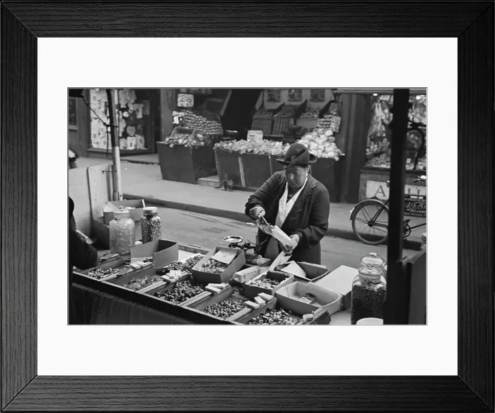 Framed Print : Life in the Lambeth Walk