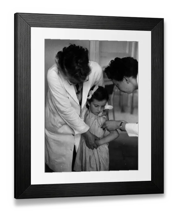 Framed Print : Vaccination Framed Print : Vaccination