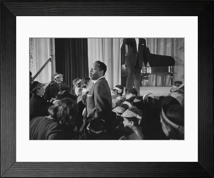 Framed Print : Christmas Show Framed Print : Christmas Show
