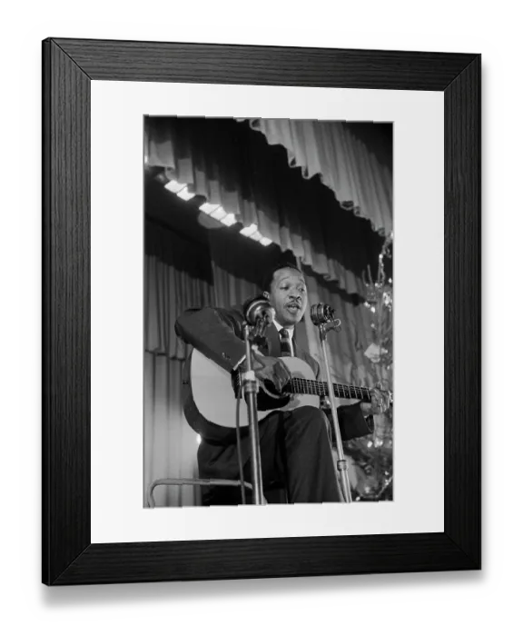 Framed Print : Christmas Show Framed Print : Christmas Show