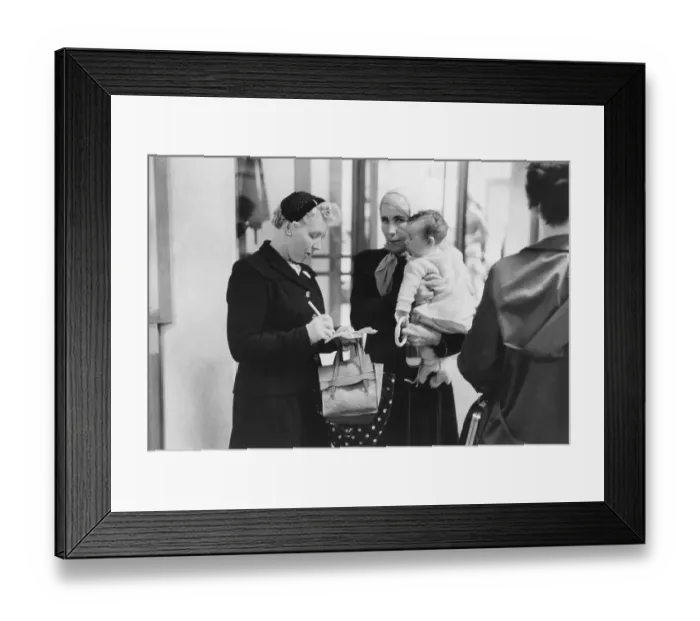 Framed Print : Irish Arrivals Framed Print : Irish Arrivals