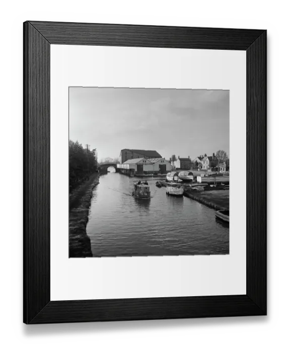 Framed Print : Grand Union Canal Framed Print : Grand Union Canal