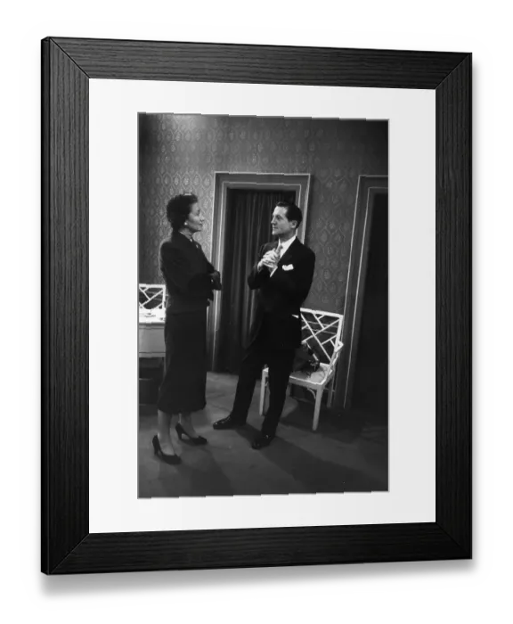 Framed Print : Fashion Buyer Framed Print : Fashion Buyer