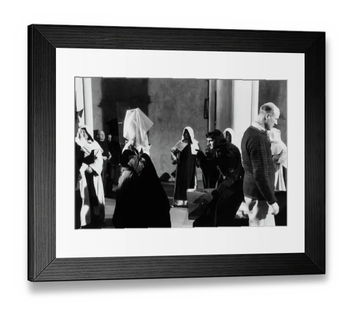 Framed Print : Olivier As Richard III Framed Print : Olivier As Richard III