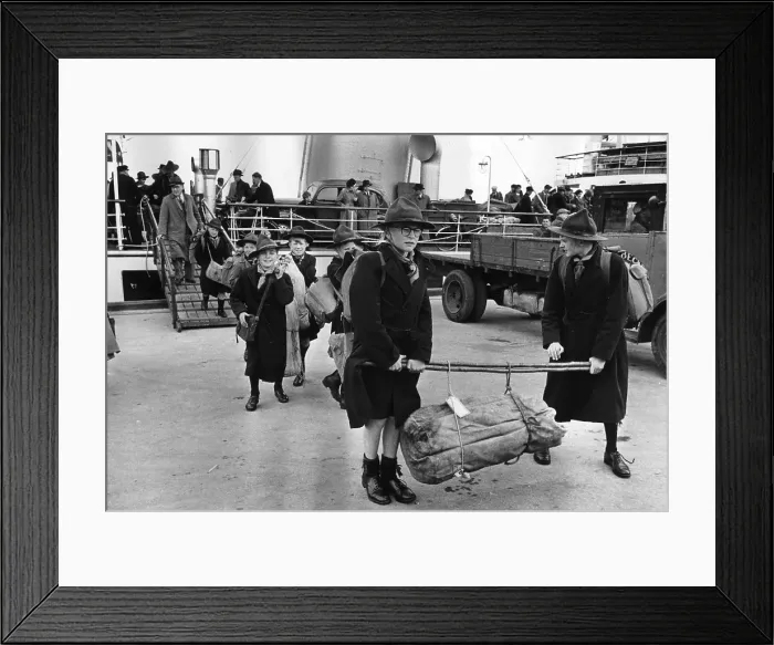 Framed Print : Scouts At Brodick Framed Print : Scouts At Brodick