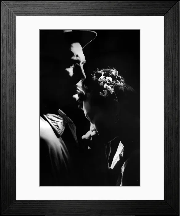 Framed Print : Gentle Kiss Framed Print : Gentle Kiss