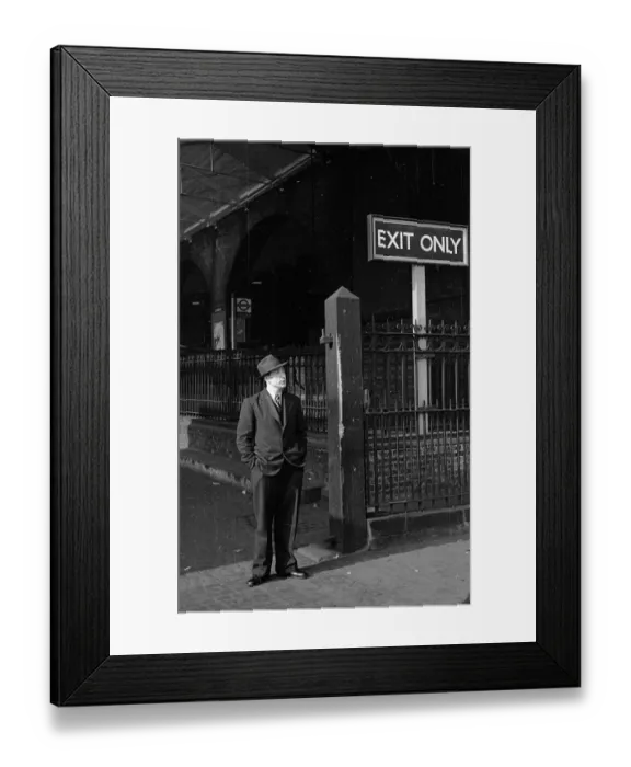Framed Print : Station Wait Framed Print : Station Wait