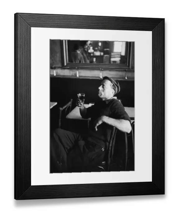 Framed Print : A Cheeky Little Wine Framed Print : A Cheeky Little Wine