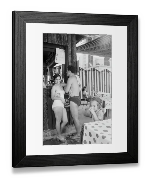 Framed Print : Portofino. Holidaymakers on Paraggi Beach near the tourist resort of Portofino Framed Print : Portofino. Holidaymakers on Paraggi Beach near the tourist resort of Portofino