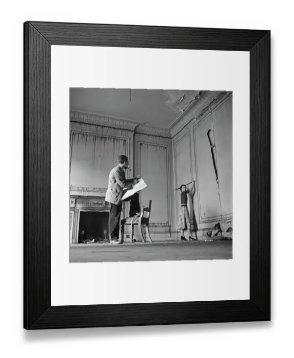 Framed Print : Interior Of A Town House In Eaton Square Framed Print : Interior Of A Town House In Eaton Square