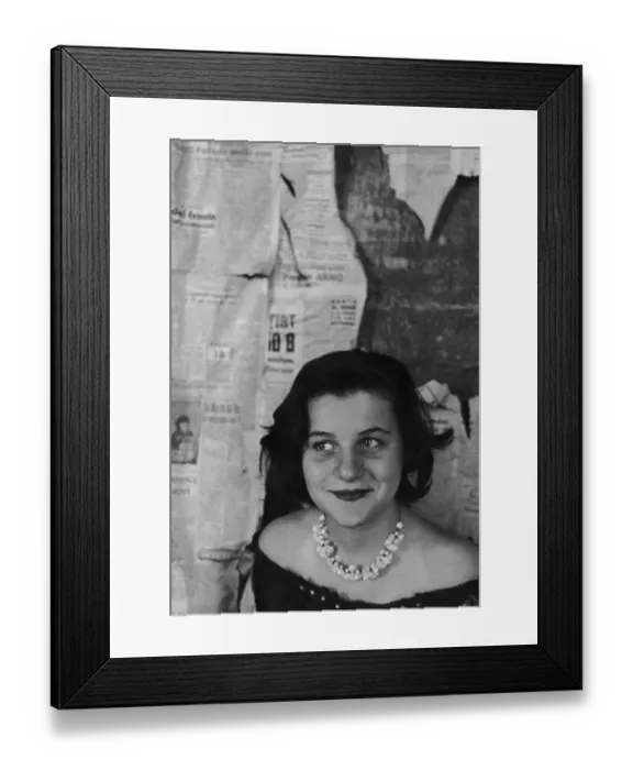 Framed Print : Italian Girl Framed Print : Italian Girl