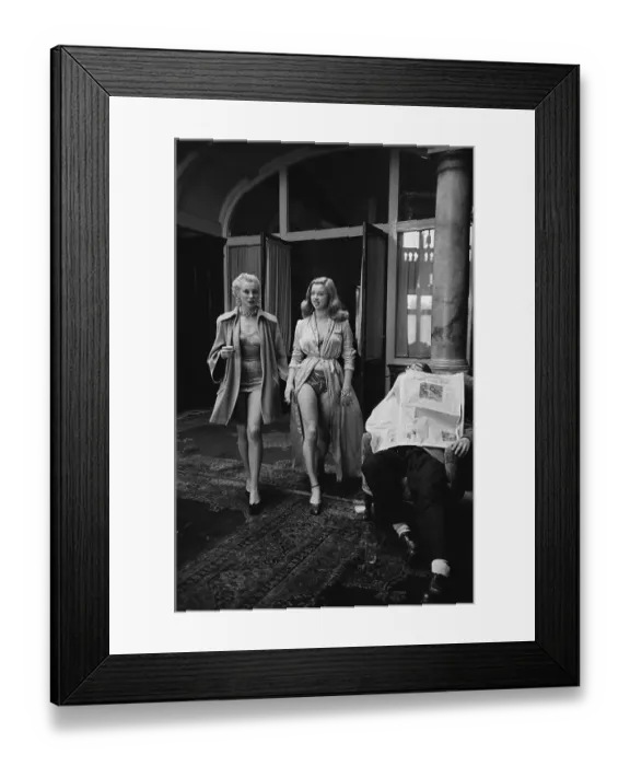 Framed Print : Diana Dors On Location Framed Print : Diana Dors On Location
