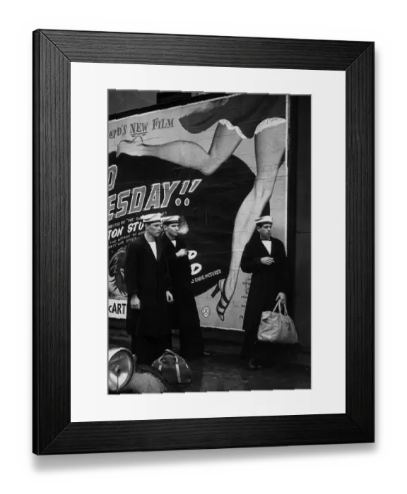 Framed Print : Walking In London Framed Print : Walking In London