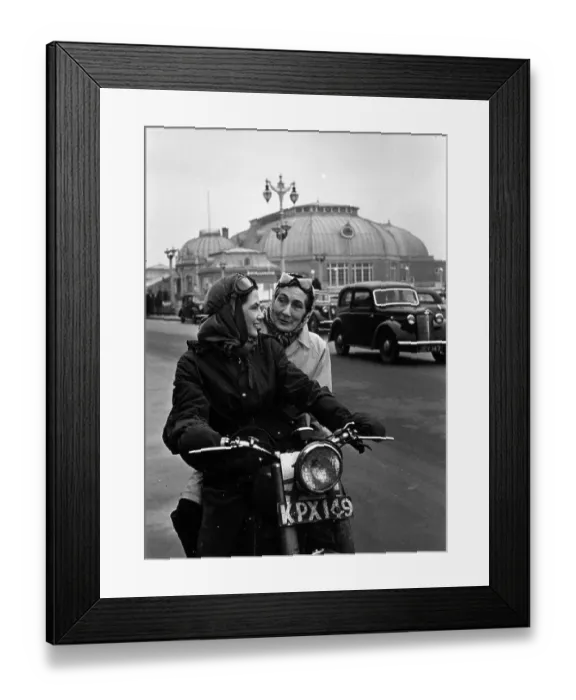 Framed Print : Hang On Mummy Framed Print : Hang On Mummy
