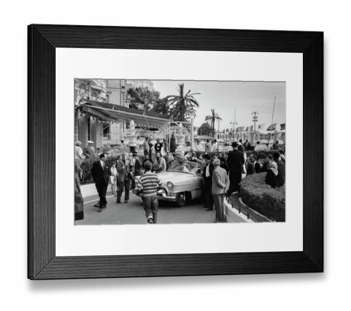 Framed Print : Diana Dors At The Carlton Cannes Hotel