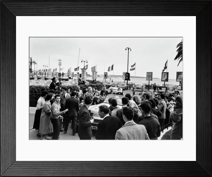 Framed Print : Diana Dors In Cannes Framed Print : Diana Dors In Cannes