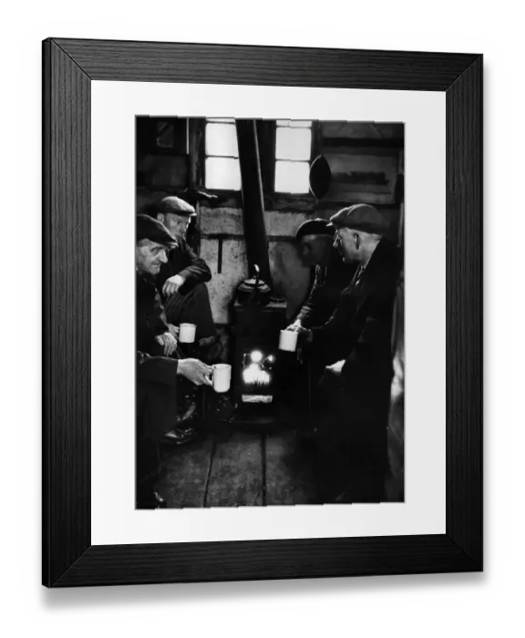 Framed Print : Tea Break. 1st December 1955: Railway ganger Jim Dobson Framed Print : Tea Break. 1st December 1955: Railway ganger Jim Dobson