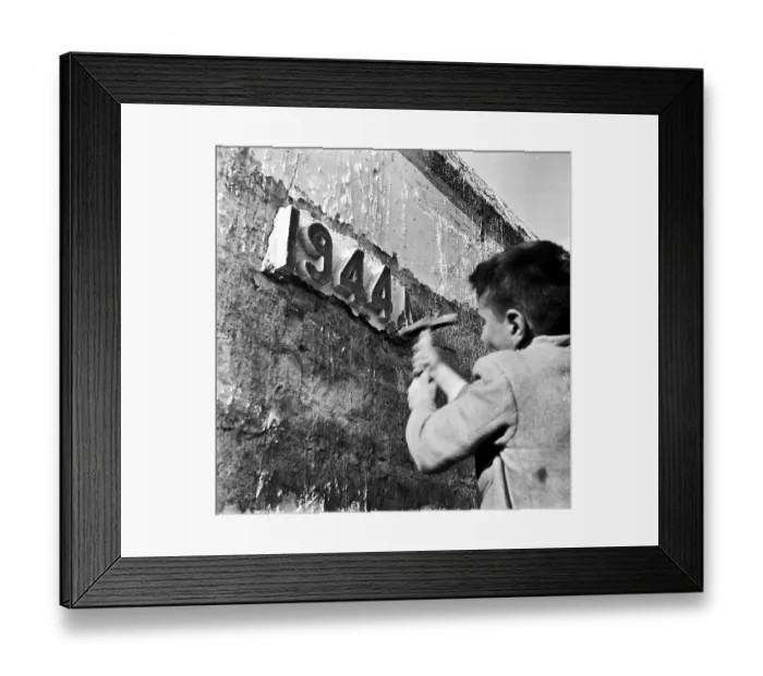 Framed Print : War Souvenir