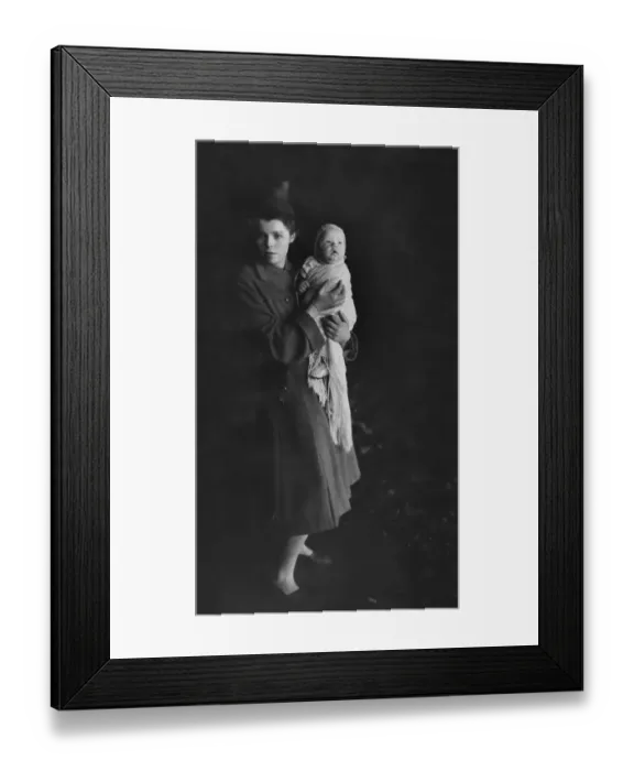 Framed Print : Liverpool Woman And Child Framed Print : Liverpool Woman And Child