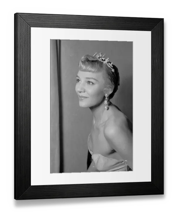 Framed Print : Karen Greer Framed Print : Karen Greer