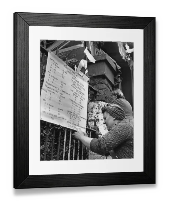 Framed Print : Coronation Street Party Framed Print : Coronation Street Party