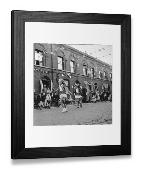 Framed Print : Egg-And-Spoon Race Framed Print : Egg-And-Spoon Race