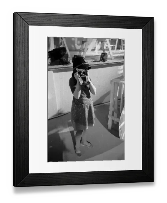 Framed Print : Photo Policegirl Framed Print : Photo Policegirl
