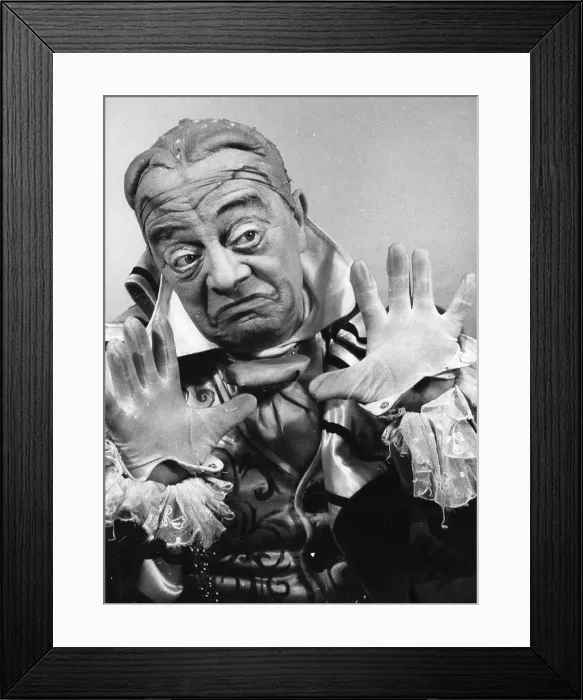 Framed Print : Mr Toad. Leslie Henson as Mr Toad in A A Milne's play based on Kenneth Framed Print : Mr Toad. Leslie Henson as Mr Toad in A A Milne's play based on Kenneth