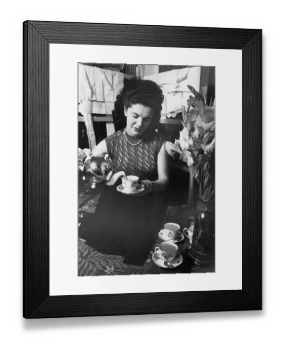 Framed Print : Irish Girl In London