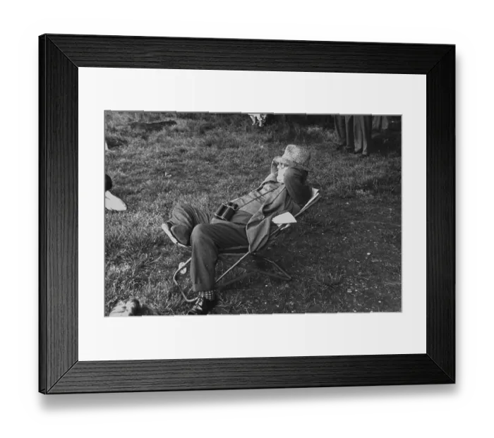 Framed Print : Wimbledon Relaxation