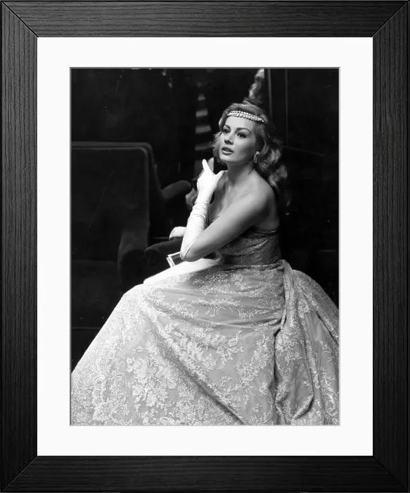 Framed Print : Anita Ekberg Framed Print : Anita Ekberg