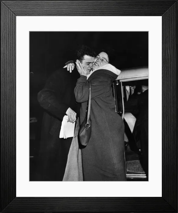 Framed Print : Tearful Greeting Framed Print : Tearful Greeting