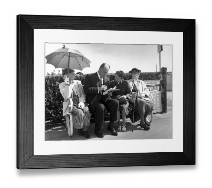 Framed Print : Eastbourne Bench Framed Print : Eastbourne Bench