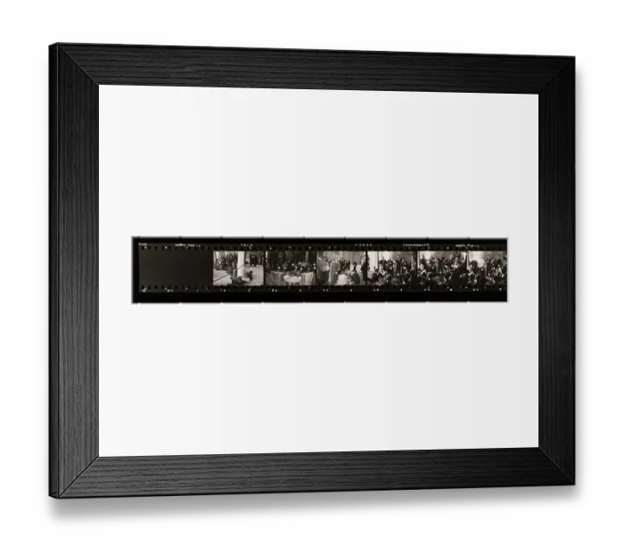 Framed Print : Marilyn And Press Photographers