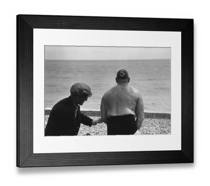 Framed Print : It Looks Cold Framed Print : It Looks Cold