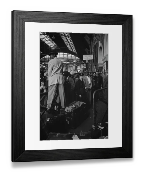 Framed Print : Victoria Station Arrivals Framed Print : Victoria Station Arrivals
