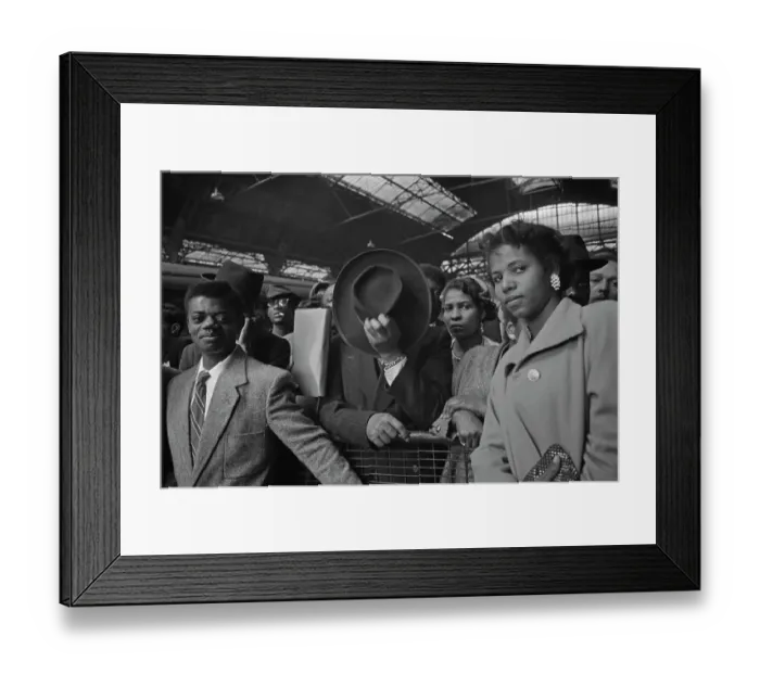 Framed Print : Victoria Station Arrivals Framed Print : Victoria Station Arrivals