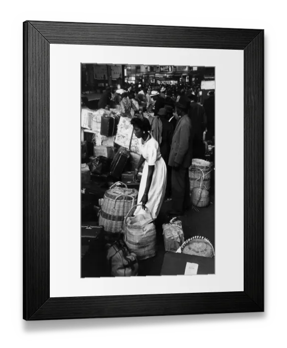 Framed Print : Victoria Station Framed Print : Victoria Station