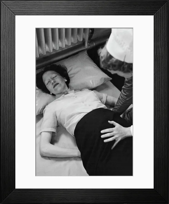 Framed Print : Pain Relief In Childbirth Framed Print : Pain Relief In Childbirth
