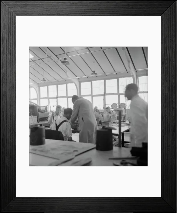 Framed Print : Basket-Weaving At Broadmoor Framed Print : Basket-Weaving At Broadmoor